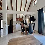 Ferienhaus Vikendica Oliver *