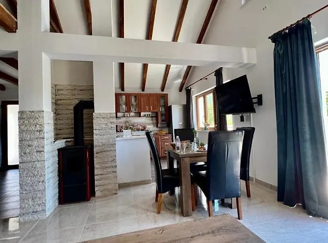 Semesterbostad Vikendica Oliver *